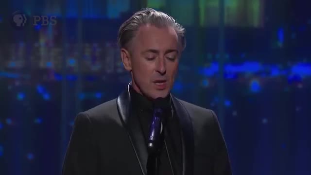 ALAN CUMMING SINGS SAPPY SONGS | "Somewhere Only We Know" Performance