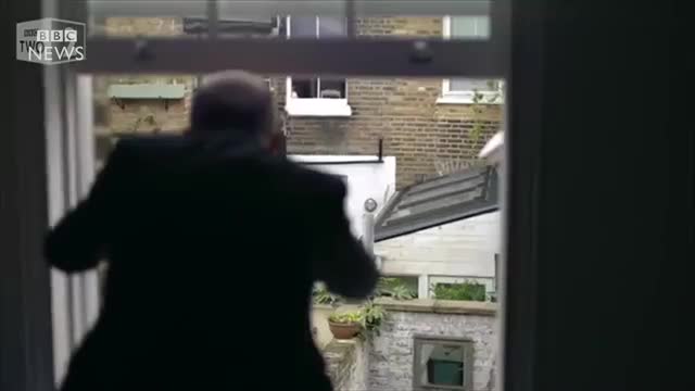 Iain Duncan Smith tearful over single mum - BBC News