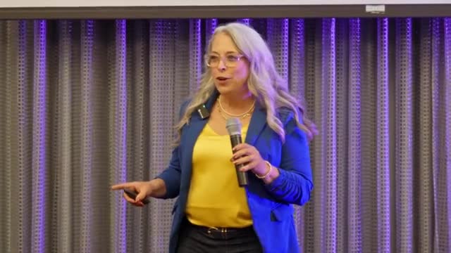 Live Speaking Clip | The MeMoney® Method | Linda Grizely