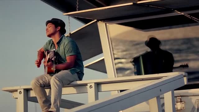 Travie McCoy "Billionaire"