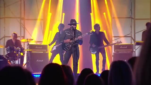 Kevin Davy White performs Jimi Hendrix gold! | Live Shows