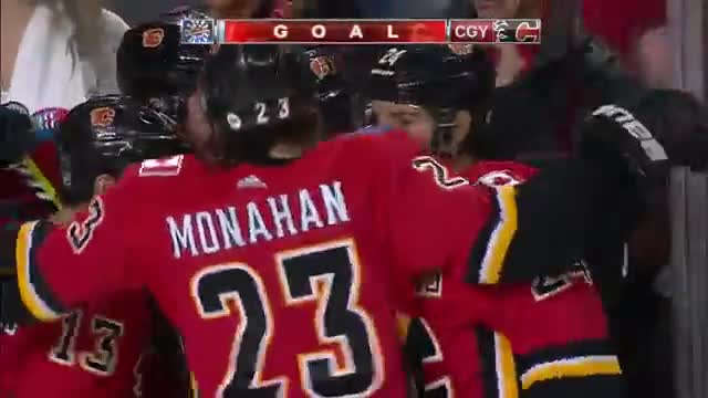 Flames' Oliver Kylington Smashes A One-Timer For First NHL Goal