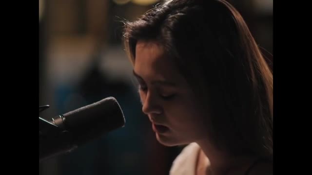 Jasmine Thompson - Take Care [Official Live Video]