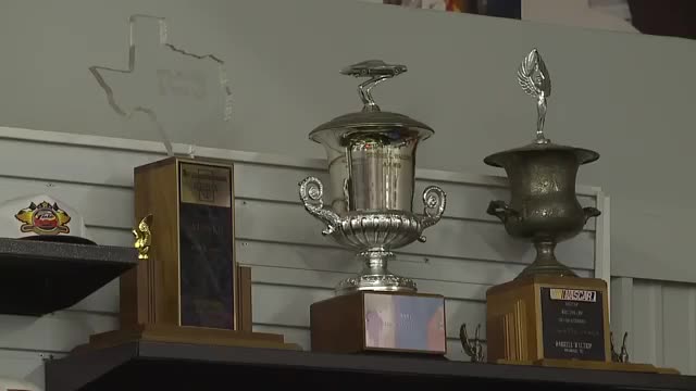 Darrell Waltrip talks retirement with FOX8's Kevin Connolly