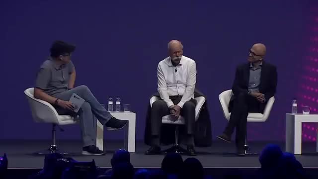 Satya Nadella and Dieter Zetsche at #MWC19
