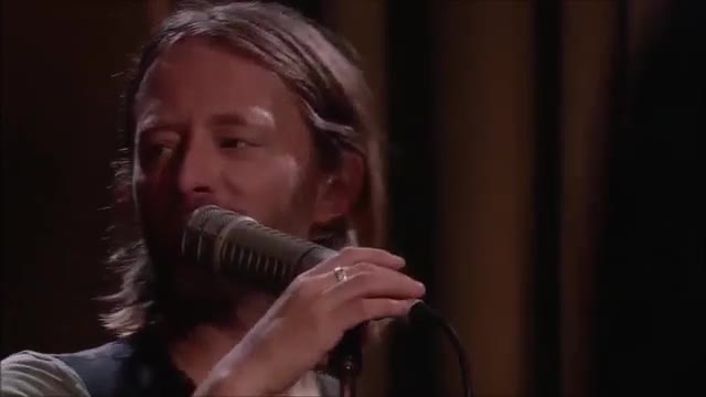 Jonny Greenwood and Thom Yorke Banter