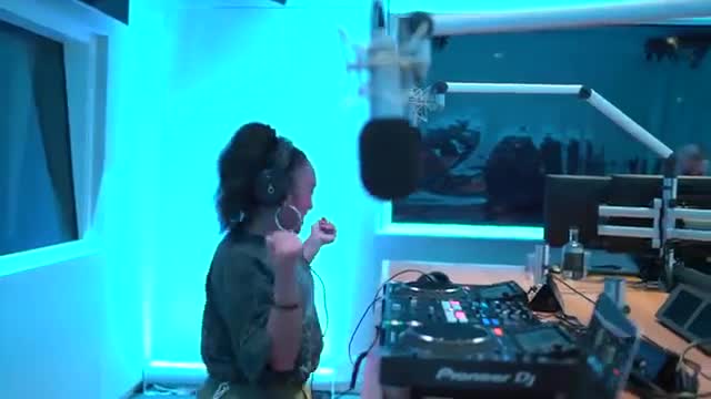 Noodles takes over Soulection Radio for episode #398