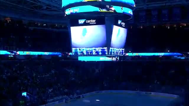 Gotta See It: Marleau fights back tears after emotional return to San