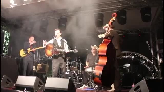 Johnny Trouble