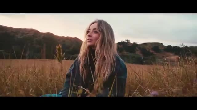 Sabrina Carpenter - Exhale
