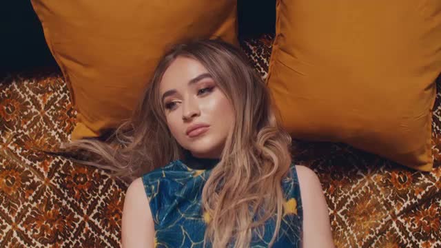 Sabrina Carpenter - In My Bed