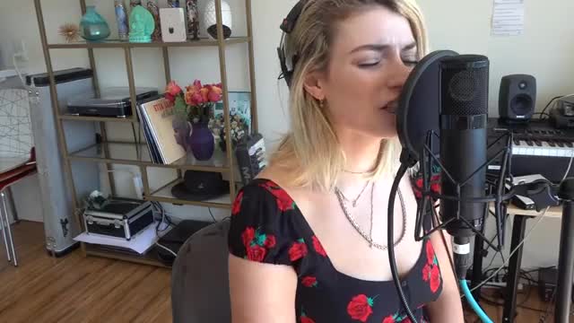 Lola Lennox Cover of Waterfalls by TLC