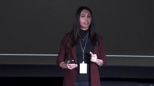 Hillary Seiler | Keynote Speaker, NFL Money Coach, Author, & Financial Educator