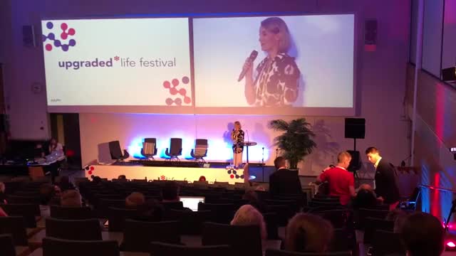 Scott Amyx speaking in Helsinki, Finland