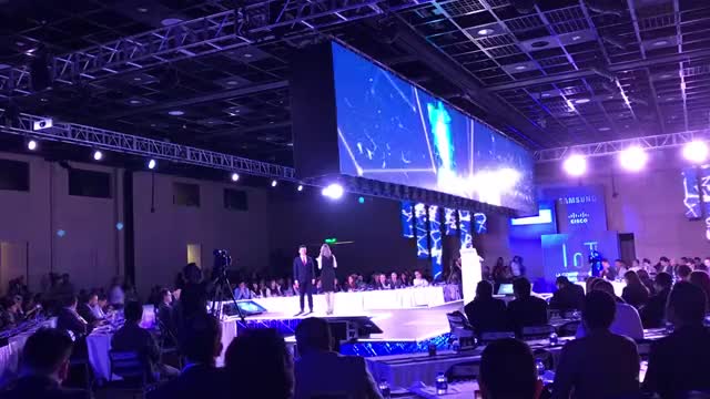 Scott Amyx speaking in Bogota, Colombia