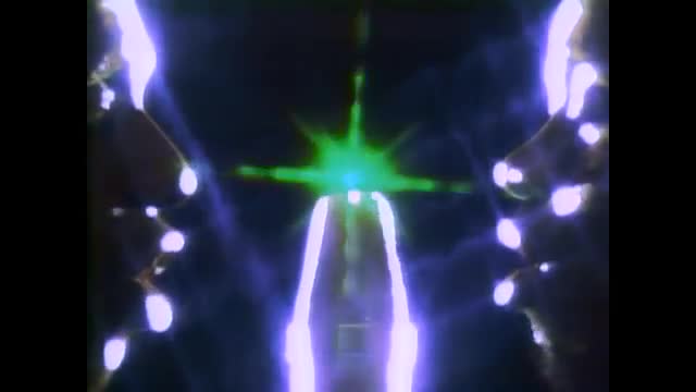 Earth, Wind & Fire - Let's Groove (Official Music Video)