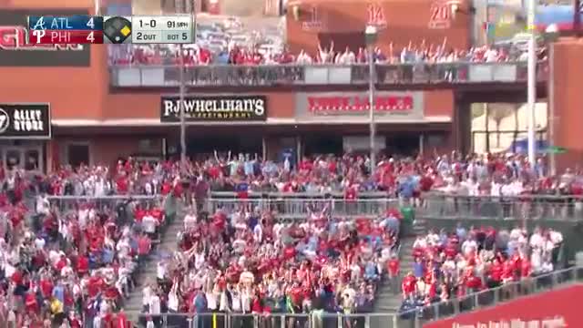 J.T. Realmuto crushes his first home run for the Phillies