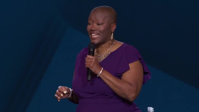VERSONYA ON-SITE 2K GLOBAL AUDIENCE Face Insecurities with Courage