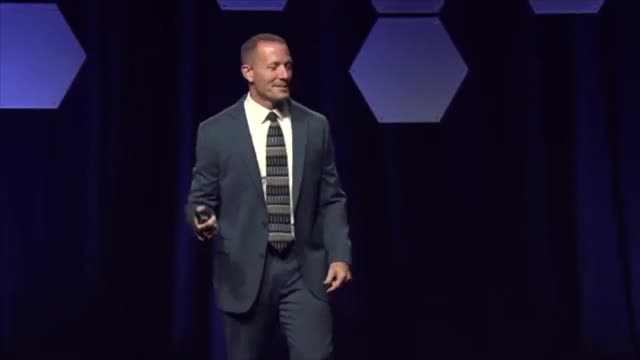 Speaking at the International Maxwell Conference